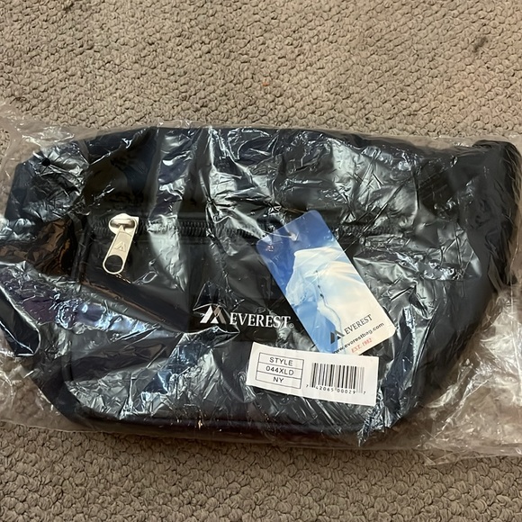 Everest Signature Waist Pack - Picture 4 of 4